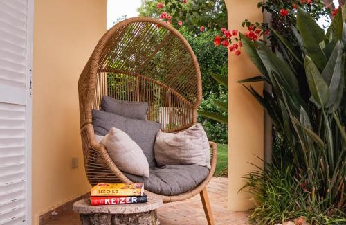 Sesmarias Villa | Beach villa Casa de Amanhã 450 mts to the beach with beautiful garden and heated saltwater pool
