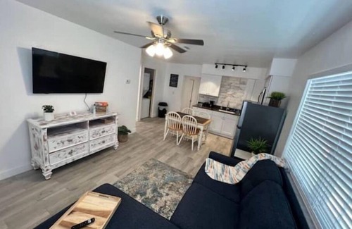 Clearwater House | Beach Within Reach Apt 5