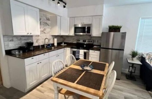 Clearwater House | Beach Within Reach Apt 5