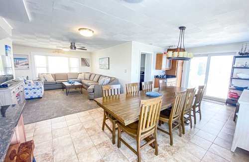 Oak Harbor House | "BEACHCOMBER"- A Gem on Lake Erie 120 Feet of Private Frontage and Beach