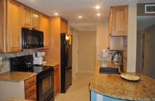 Longboat Key Condo | Beachcomber unit 204