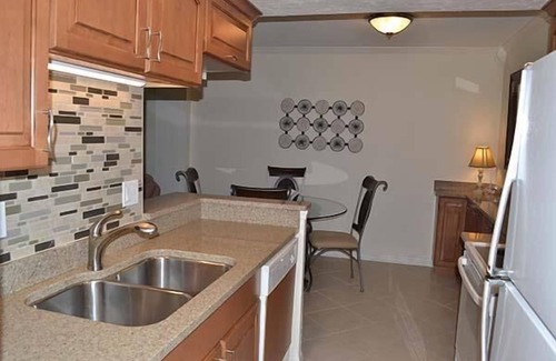 Longboat Key Condo | Beachcomber unit 405