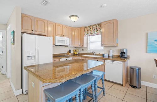 Gulf Lagoon Beach Condo | Beaches and Dreams by Book That Condo