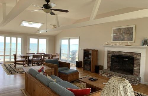 North Eastham House | Beaches n' Sunsets