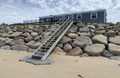 North Eastham House | Beaches n' Sunsets