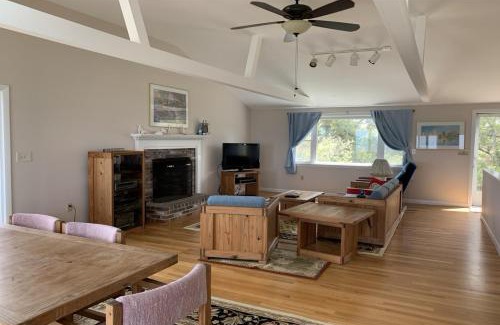 North Eastham House | Beaches n' Sunsets