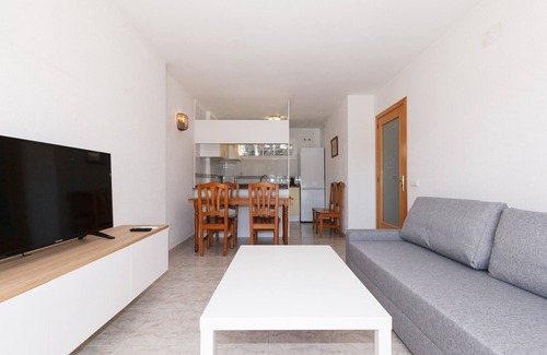 Vandellos i l'Hospitalet de l'Infant Apartment | Beachfront apartment for families with pool · UHC ARCO DEL SOL 210