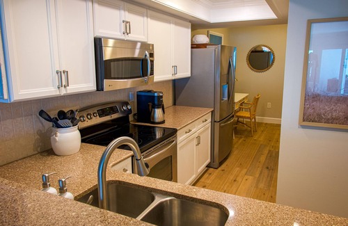 Redington Shores Condo | Beachfront 2 bedroom/2 bath monthly rental on Redington Shores