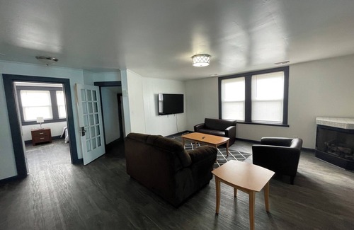 Cottage Line Apartment | Beachfront 2 Bed/1 Bath Apartment with Amazing View!