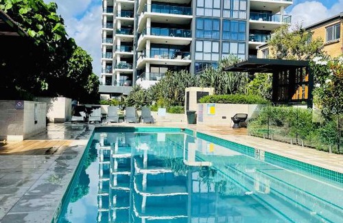 Burleigh Heads Apartment | Beachfront 2 bed at Burleigh Heads