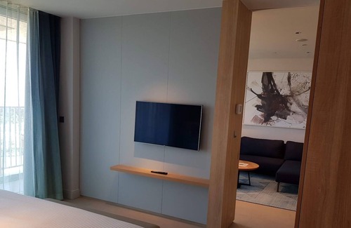 Cam Lam Apartment | Beachfront 2-Bedroom Hotel Apartment