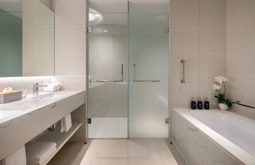 Cam Lam Apartment | Beachfront 2-Bedroom Hotel Apartment