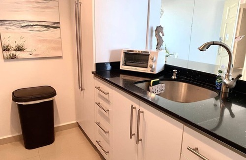 Isla Verde Apartment | Beachfront 2b/2b King Bed Isla Verde Parking