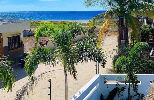 Brisas de Zicatela Villa | Beachfront 2bed. Villa in La Punta w/private pool-10min walk to many restaurants