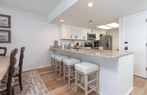 Orange Beach East Condo | Beachfront 2BR Condo Wind Drift!