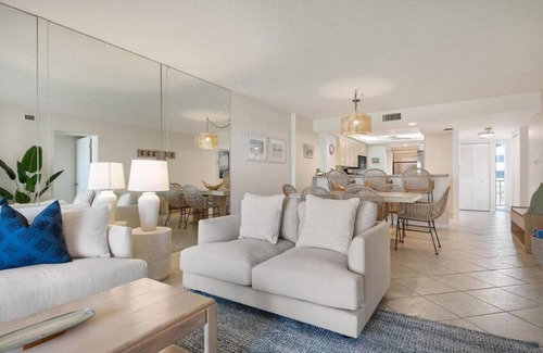 Siesta Key Condo | Beachfront - 2BR - Spectacular Beach Setting