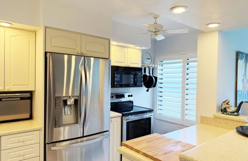 Englewood Condo | Beachfront 2BR – Sunsets & Sand at Tamarind
