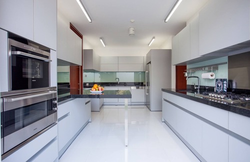 Cherngtalay Villa | Beachfront 4 Bedroom villa in Bangtao, Phuket