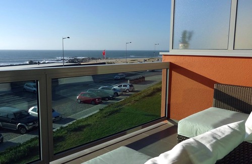 Canidelo Apartment | Beachfront apartment with spectacular sea views. (WILLOWERS)