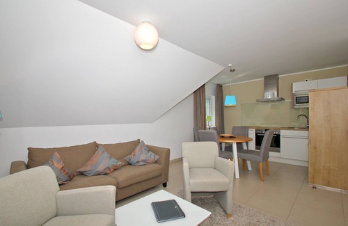 Lobbe Apartment | Beachfront apartment with balcony, use of swimming pool and sauna - Rex Rugia apartment 30-8