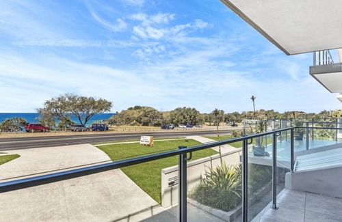 Bogangar Apartment | Beachfront Apartment 1 Cabarita Beach - Stylish Beachfront Apartment Overlooking Cabarita Beach