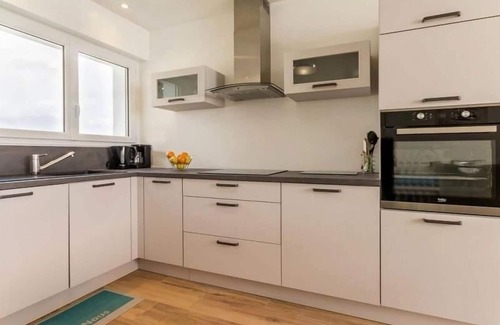 Piriac-sur-Mer Apartment | Beachfront Apartment with Stunning Sea Views, Wi-Fi, and BBQ Area