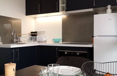 Arzon Apartment | Beachfront apartment, direct beach access