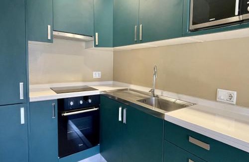 Els Griells Apartment | Beachfront Apartment in Costa Brava with Pool