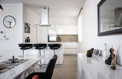 Slatine Apartment | Beachfront Apartment Lemonade VIII