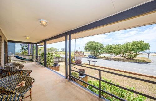 Woorim Apartment | Beachfront at Bribie