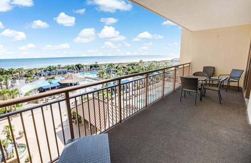 Windy Hill Condo | Beachfront Beauty: 3-Bedroom Condo with Whirlpool Tub and More
