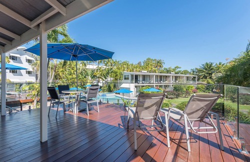Port Douglas Apartment | Beachfront Bliss 206