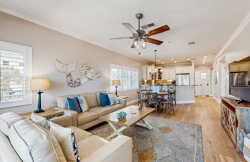 Independence Square Condo | Beachfront condo with EV charger, WiFi, AC - one dog welcome