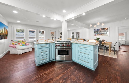Independence Square House | Beachfront cottage with private pool and hot tub!
