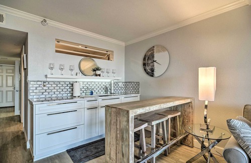 Sand Key Condo | Beachfront Clearwater Condo w/Community Pool