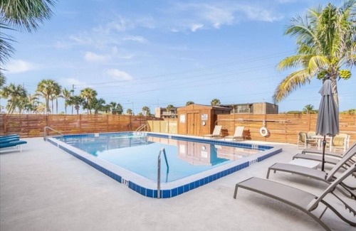 Cocoa Beach Condo | Beachfront Condo 2/2 on Cocoa Beach!
