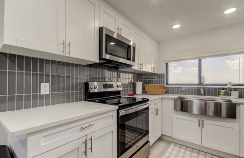 Sand Key Condo | Beachfront Condo - Beautiful, Spacious, Updated - 2 Bedroom/2 Full Bath Condo