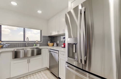 Sand Key Condo | Beachfront Condo - Beautiful, Spacious, Updated - 2 Bedroom/2 Full Bath Condo