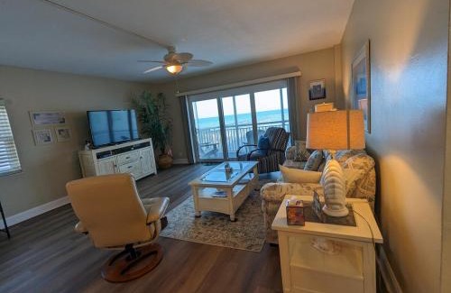 South Patrick Shores Apartment | Beachfront Condo, Ocean Views, Near Patrick SFB