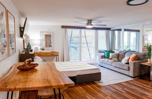 Punaluu Condo | Beachfront Condo w/Amazing View