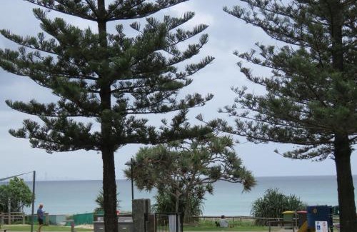 Coolangatta Apartment | Beachfront escape in Coolangatta