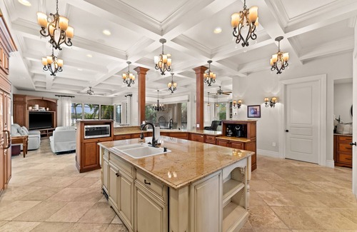 Nokomis House | Beachfront estate near Sarasota with spectacular gulf views