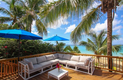 Reeds Bay House | Beachfront Getaway on Perfect Beach - Chateau Monique (3 bed)
