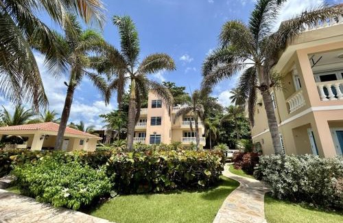 Guayabo Apartment | Beachfront Getaway at Ocean View Castle Condo