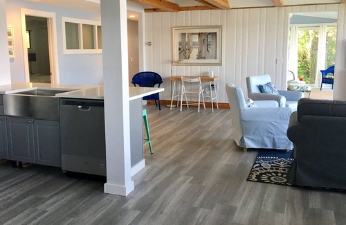 Guilford House | Beachfront Getaway ~ Private Beach ~ Gorgeous Water & Sunset Views