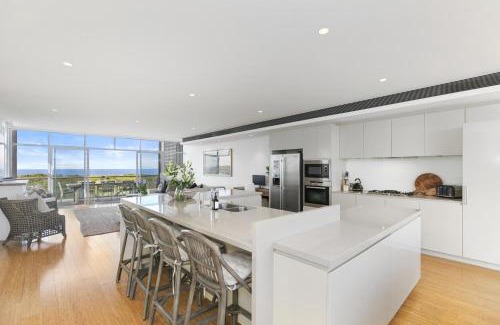 Magenta Shores House | Beachfront Haven Magenta
