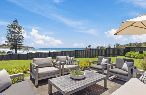 Mullaway House | Beachfront Headland House at Mullaway