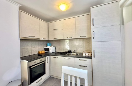 Rafajlovici Apartment | Beachfront Holiday home