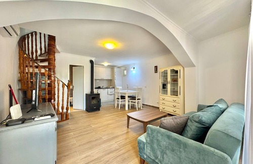Rafajlovici Apartment | Beachfront Holiday home
