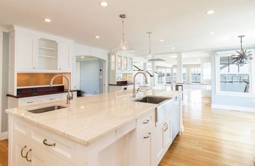 Pine Orchard House | Beachfront Home in Pine Orchard, Branford available for monthly or academic rent